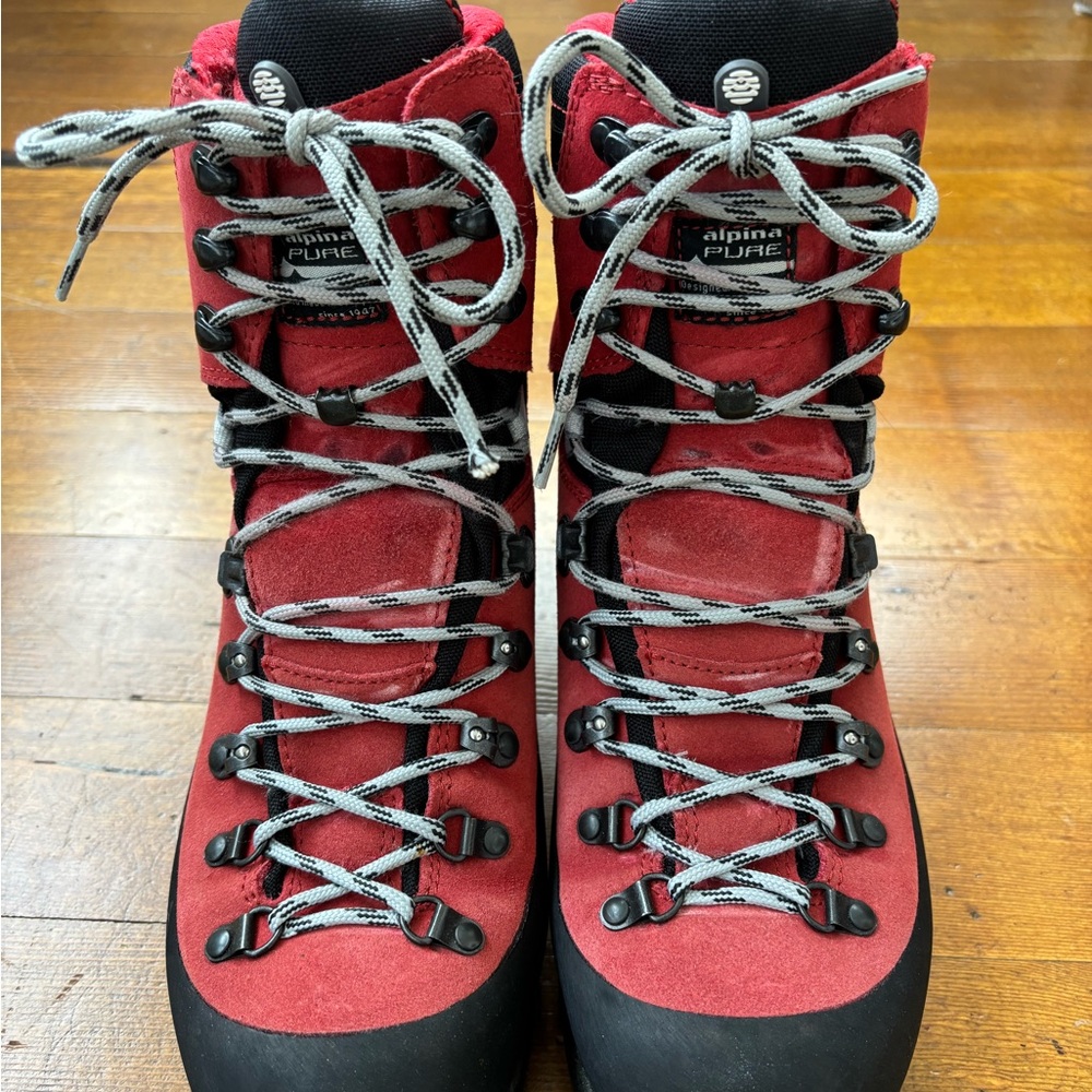 Alpina Alaska NNN-BC Cross-Country Ski Boots, size 40 - Picture 2 of 5